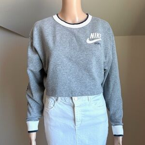 Nike Sportswear Reversible cropped sweatshirt